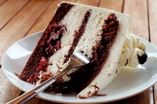 Same-Day Cake Delivery – Sweet Treats at Your Doorstep